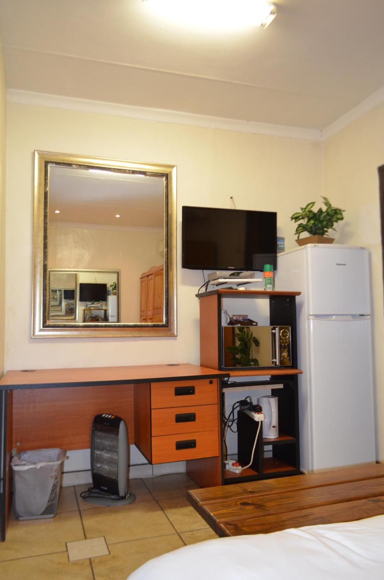 Zebra Guesthouse Queen Suite 2