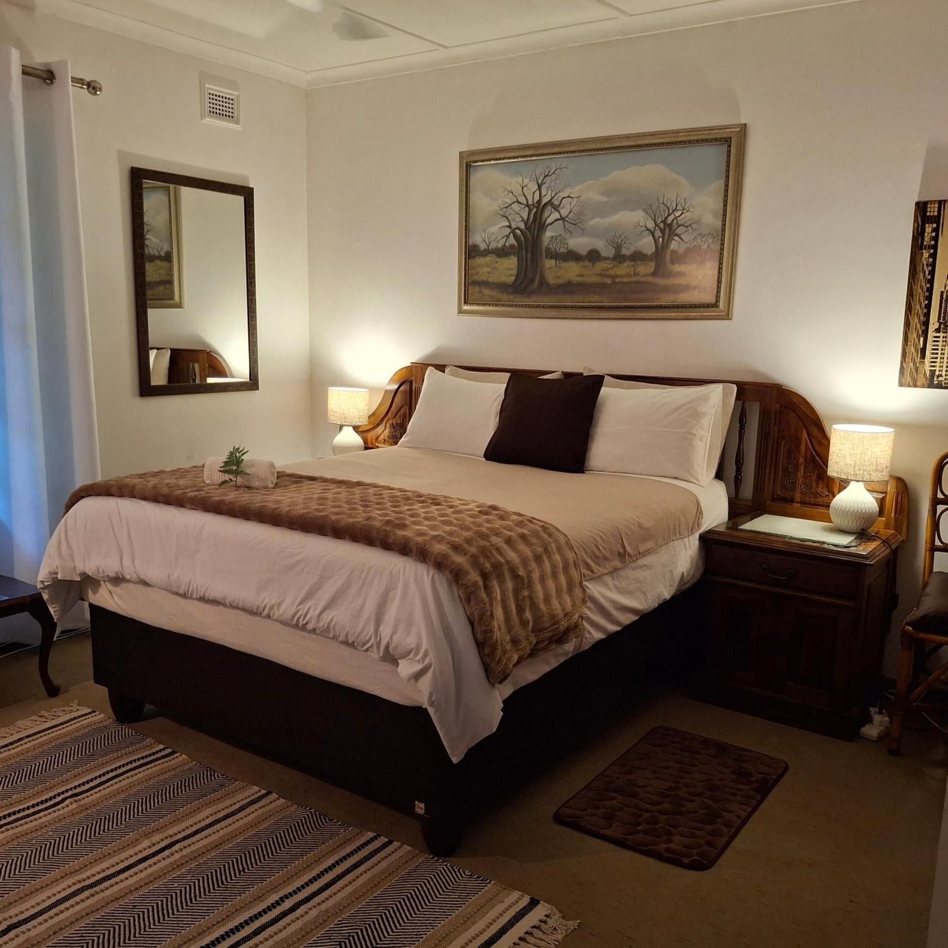 Standard Queen Room