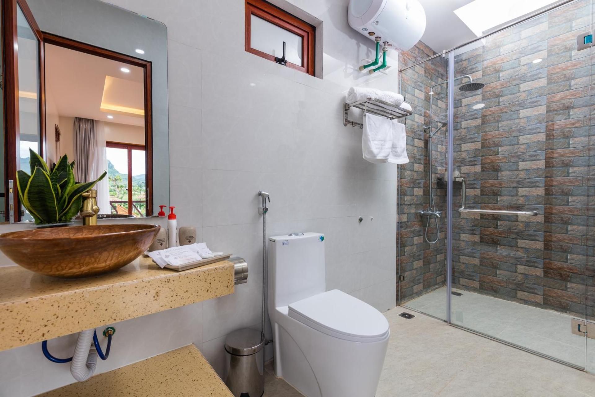 Moc Chau Eco Garden Resort Triple Room with Balcony 2