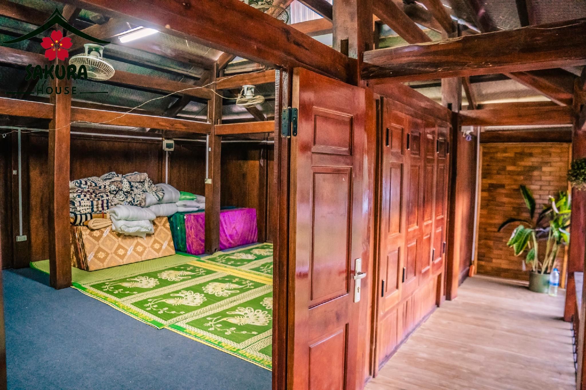 Deluxe VIP