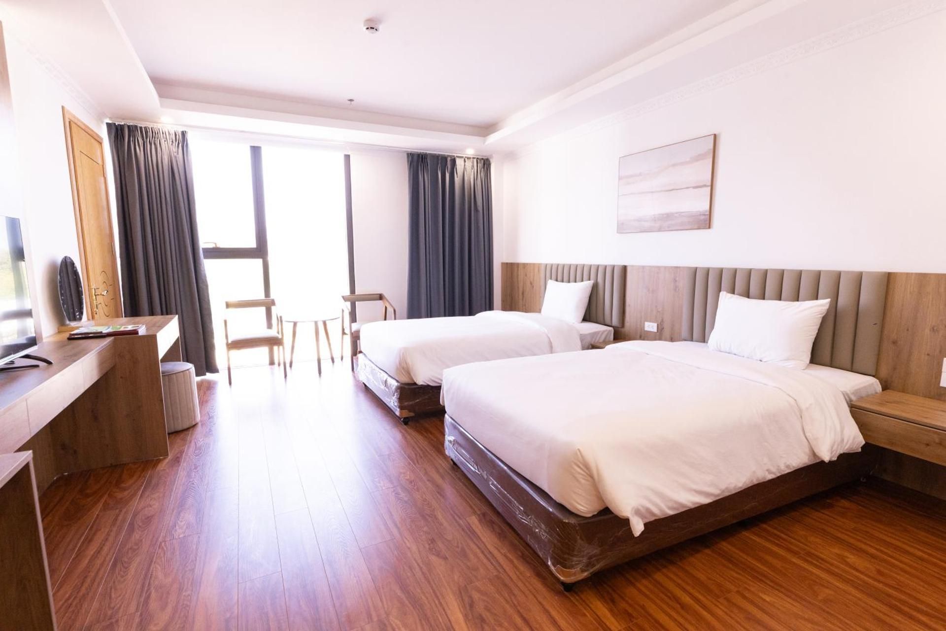 Twin Room with Mountain View