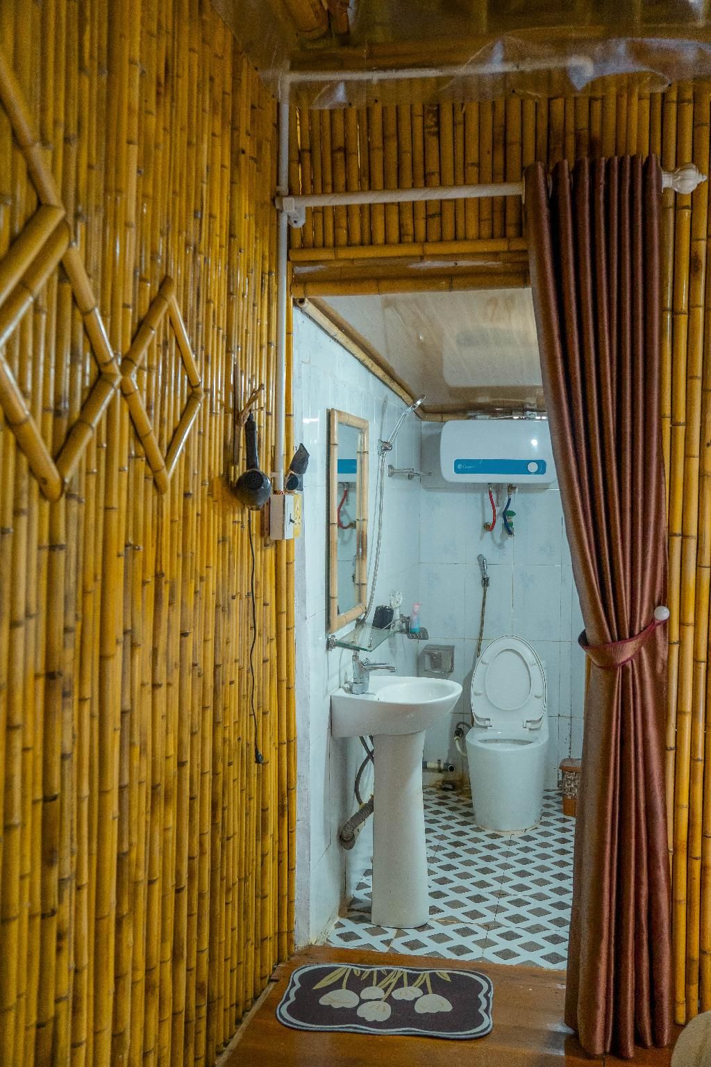 Deluxe Twin With Balcony