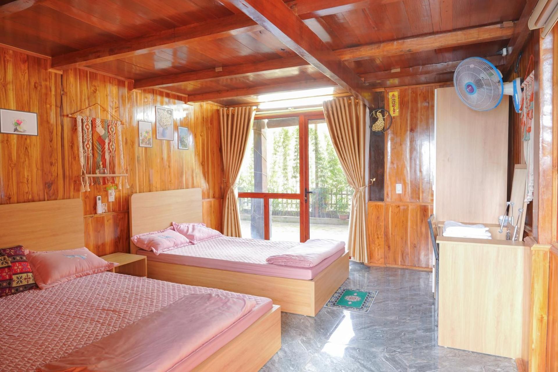 Triple Room with Private Bathroom