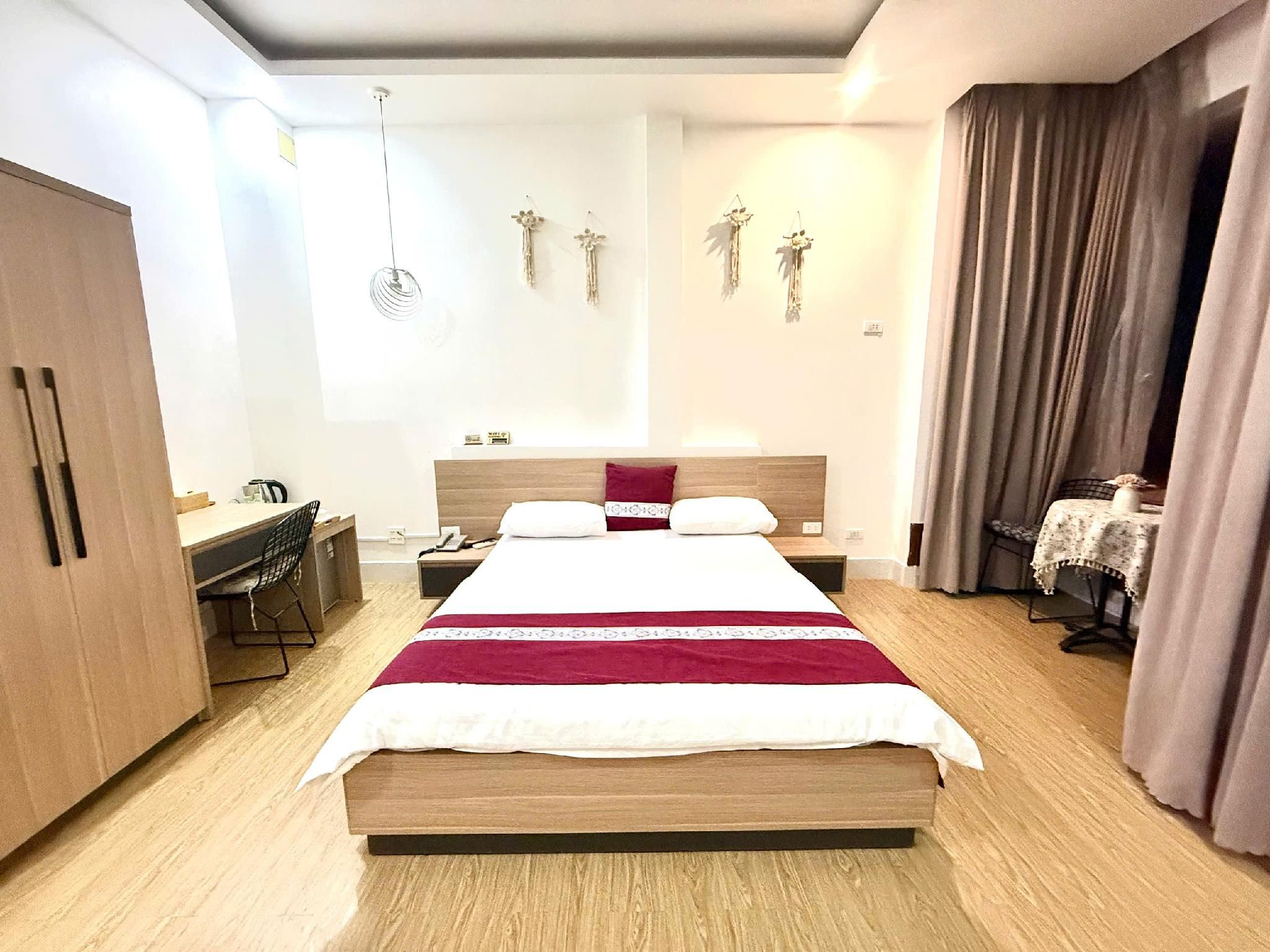 Deluxe City View with King Bed -- Non-Smoking