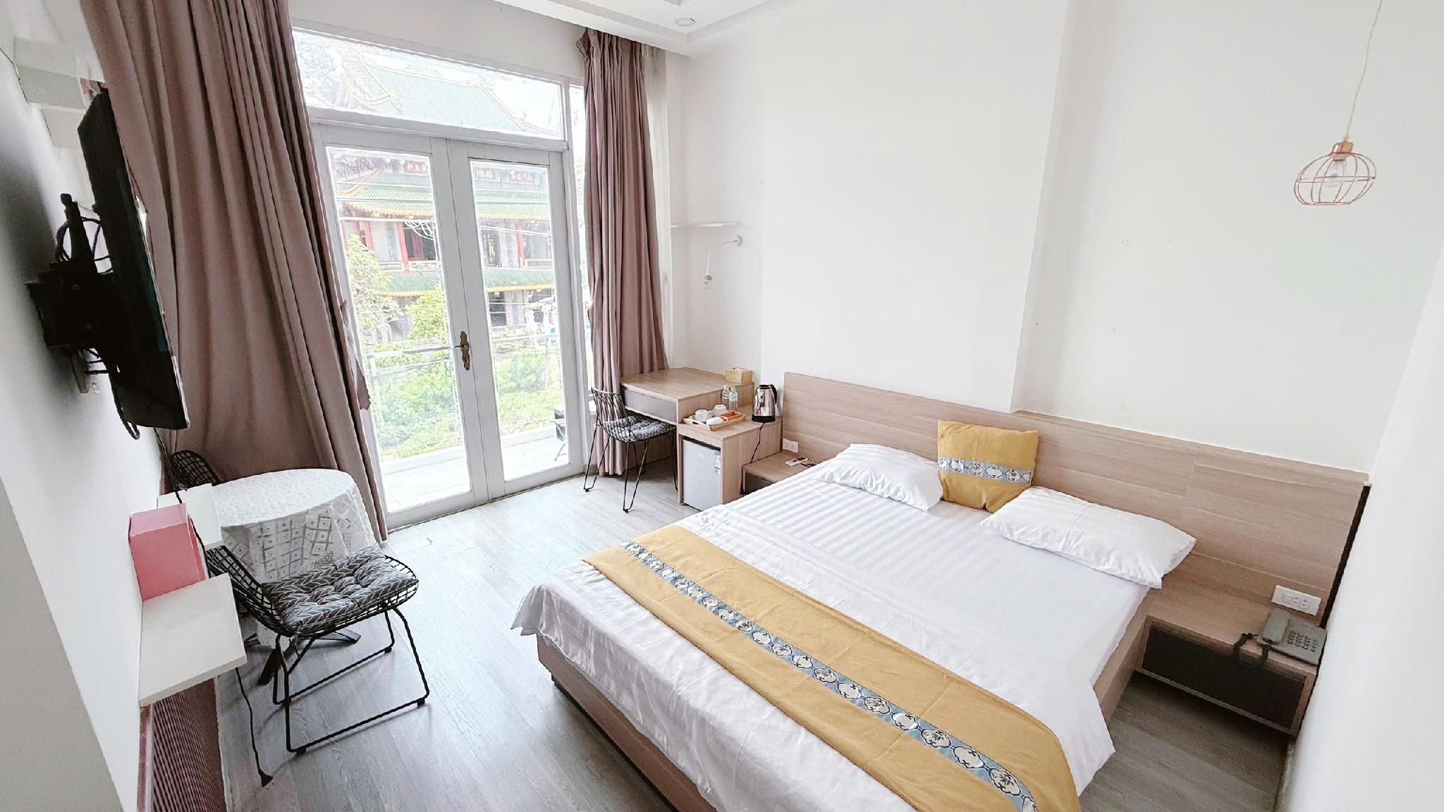 Deluxe City View with King Bed -- Non-Smoking