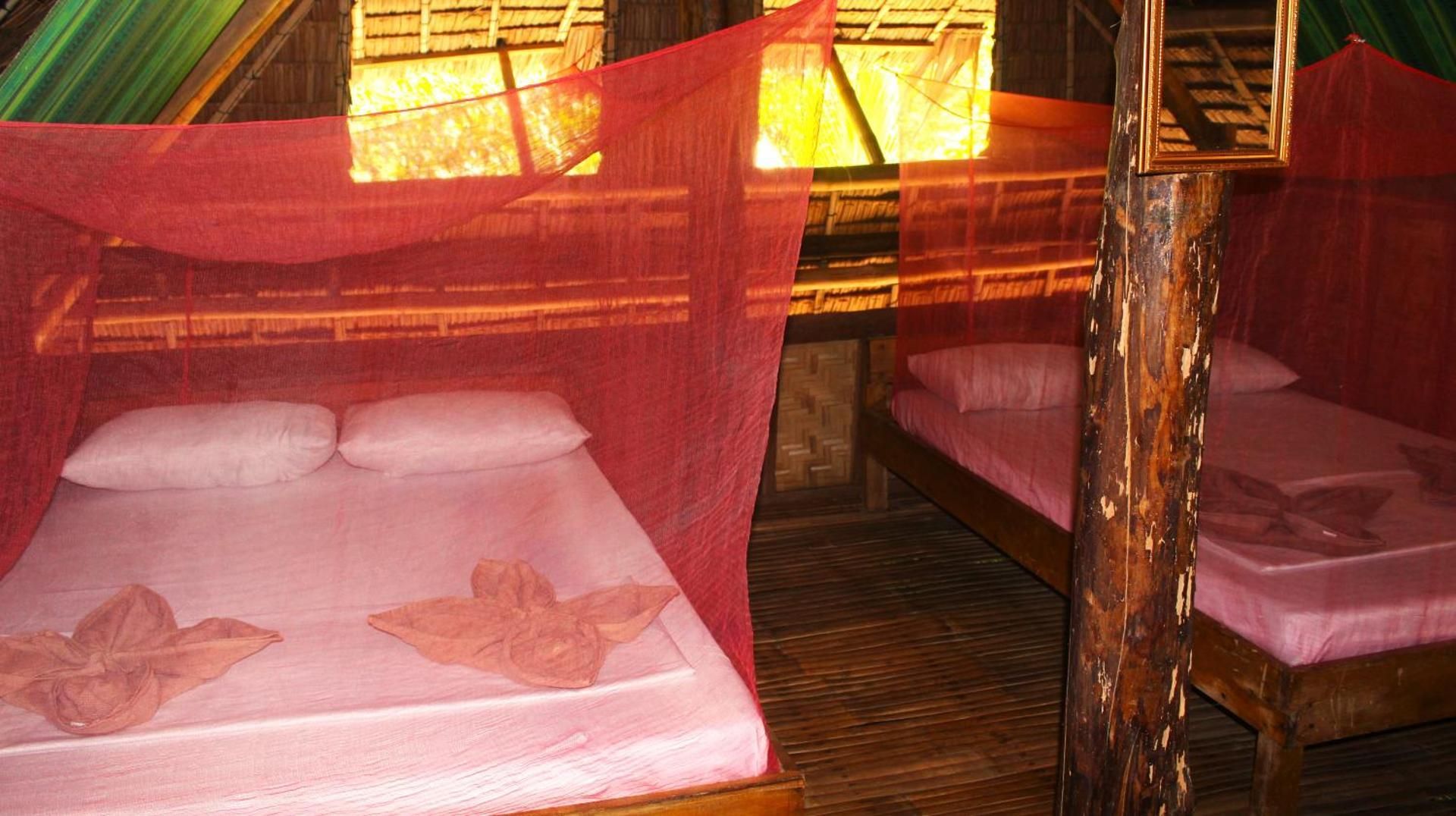 Driftwood Village Resort Standard Family Garden View 2