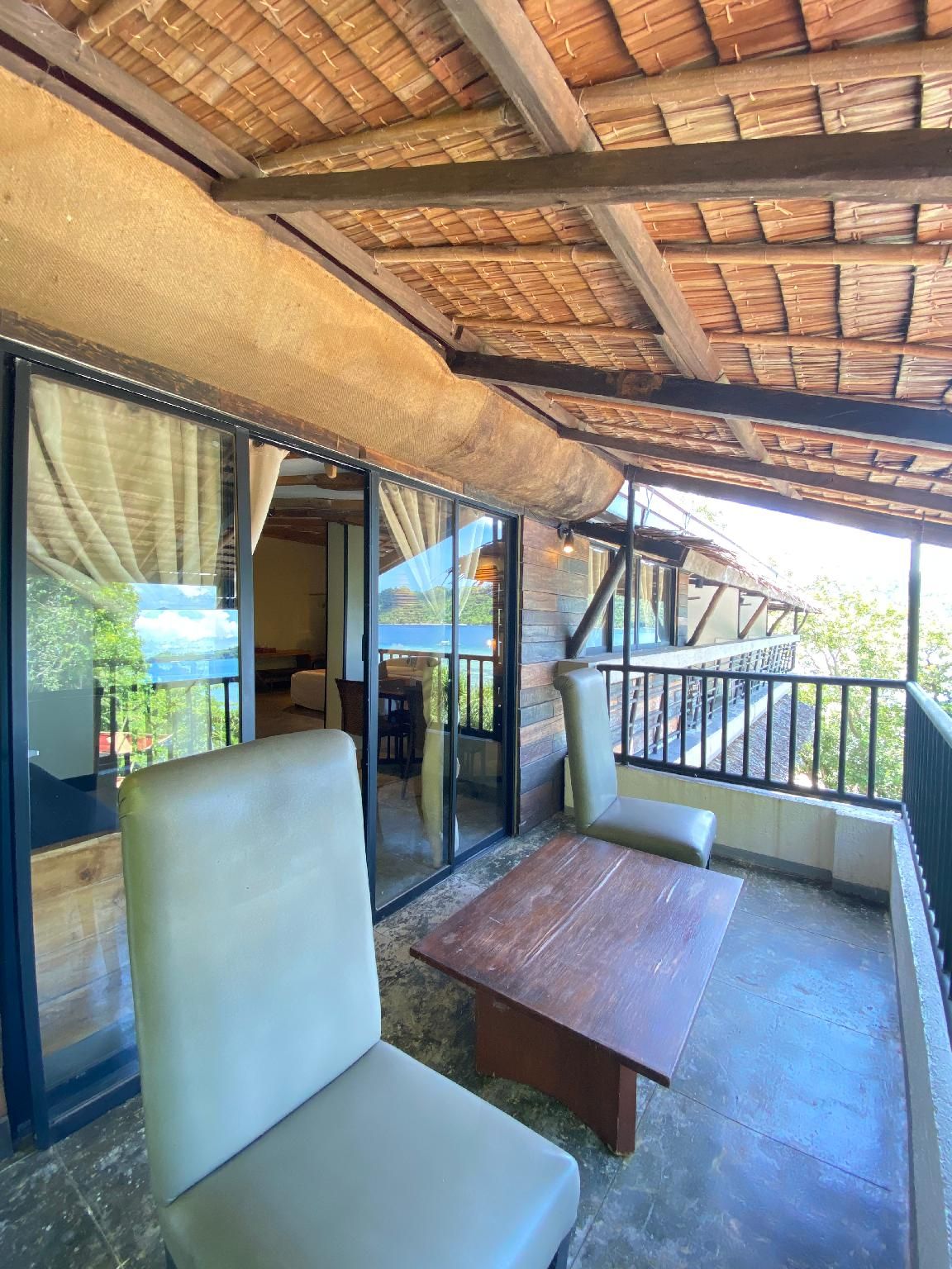 Bugana Beach and Dive Resort Suite family 2