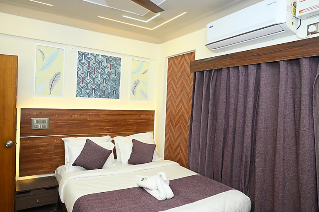 HOTEL MAITREYA INN ( NEAR SRIPURAM GOLDEN TEMPLE ,CMC HOSPITAL,VIT COLLEGE,NARUVI HOSPITAL) DELUXE ROOM 3