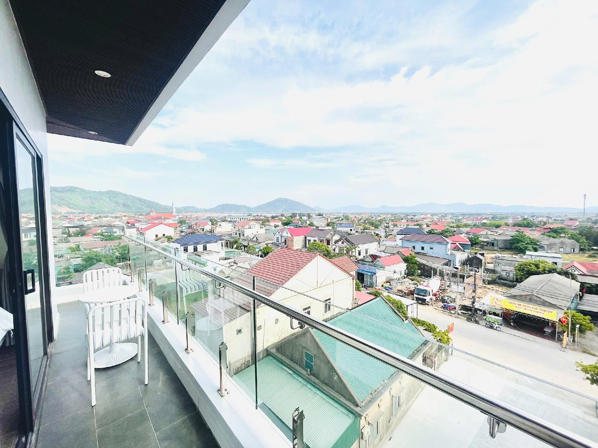 Deluxe Ocean View King Room