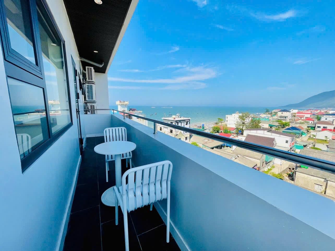 Hotel Vươn Ra Biển Lớn King Suite with Sea View 2