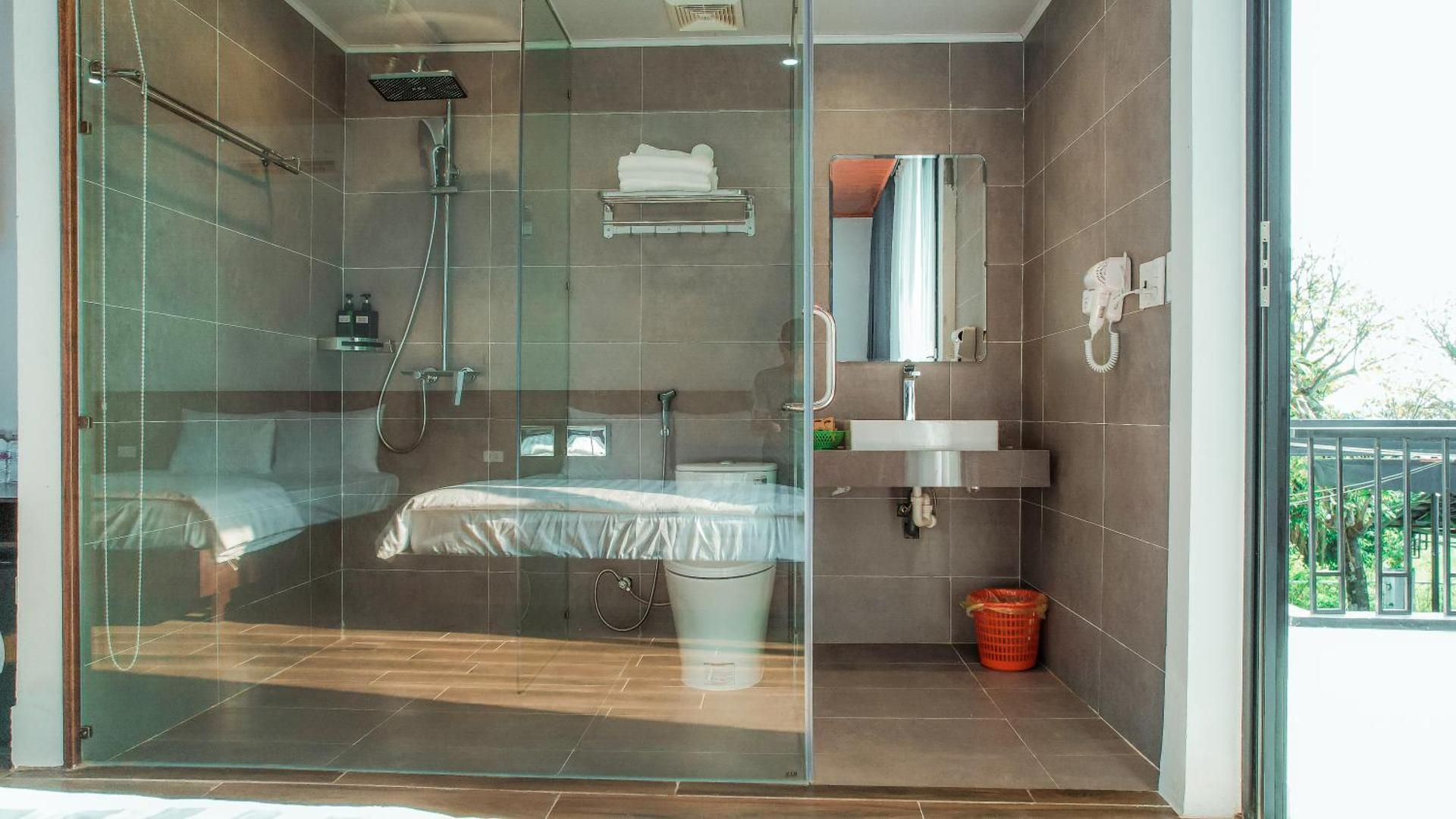 Homestay Thien Cam Deluxe - 2 Beds with Balcony