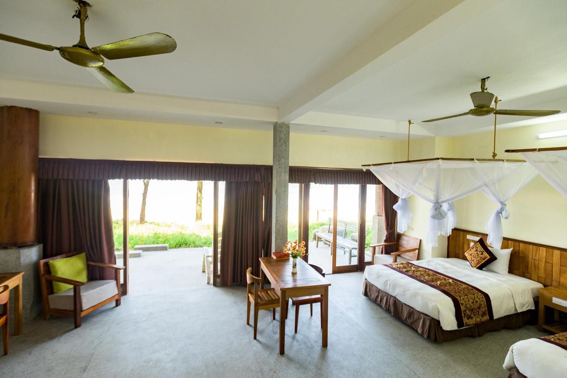 Triple Room with Sea View