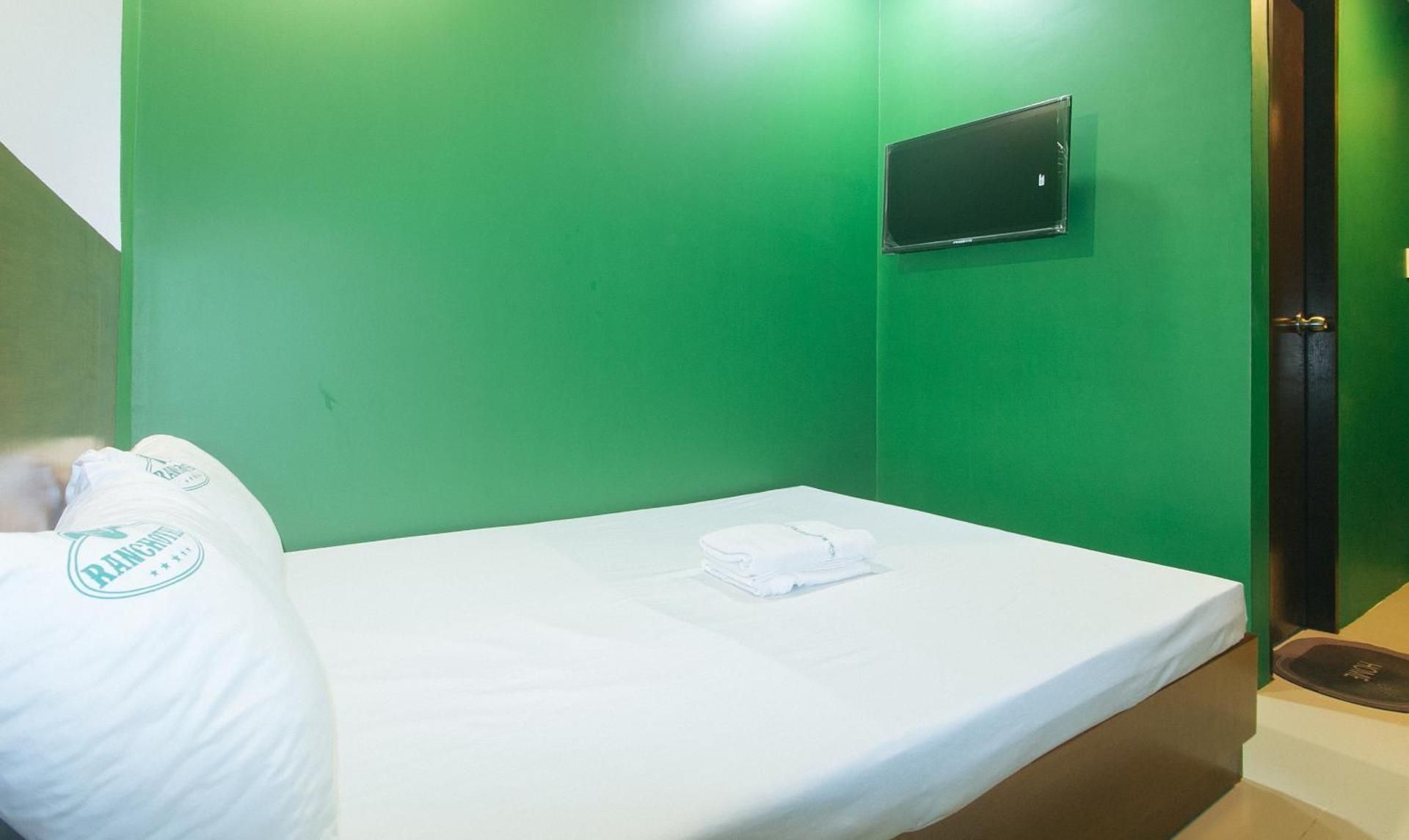 Ranchotel General Trias Cavite by RedDoorz  Economy Double Room 2