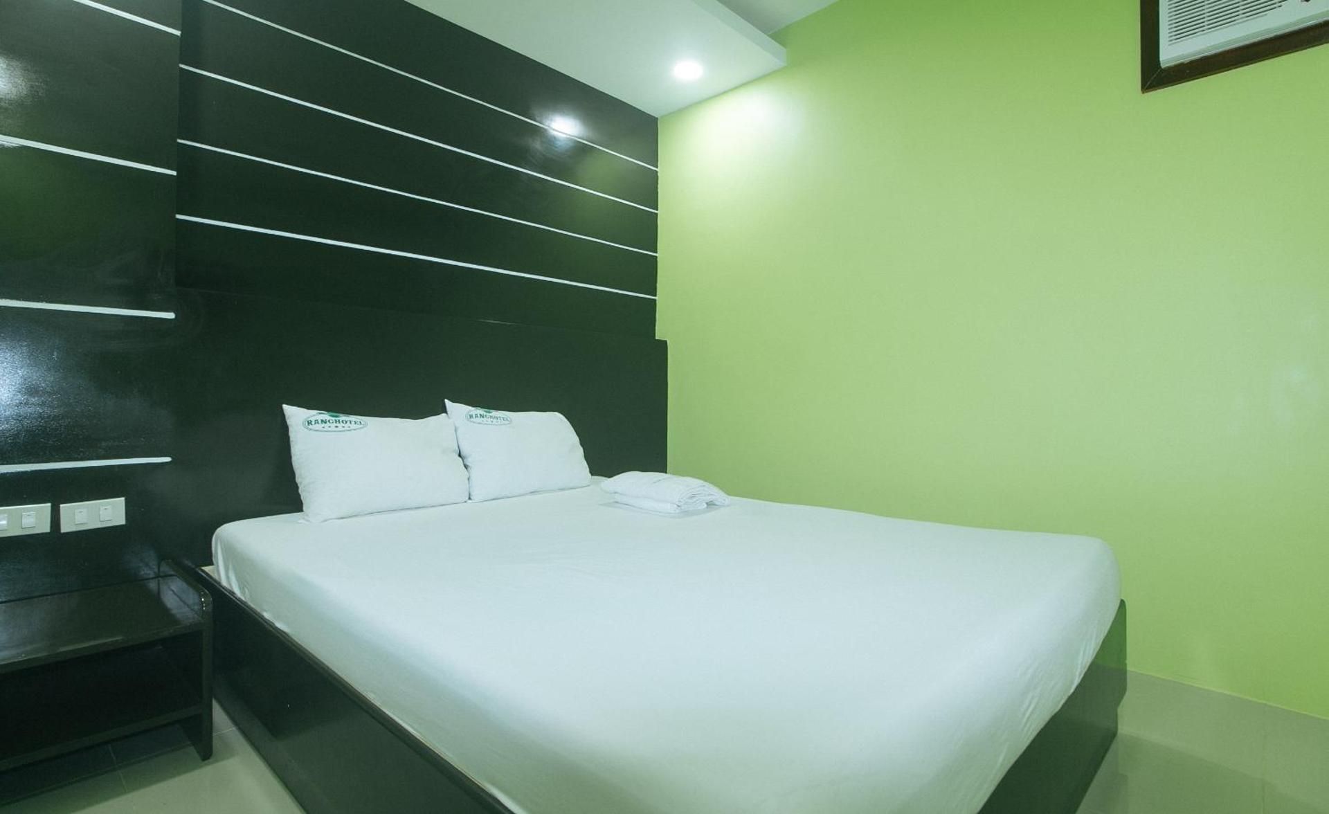 Ranchotel General Trias Cavite by RedDoorz  Standard Double Room