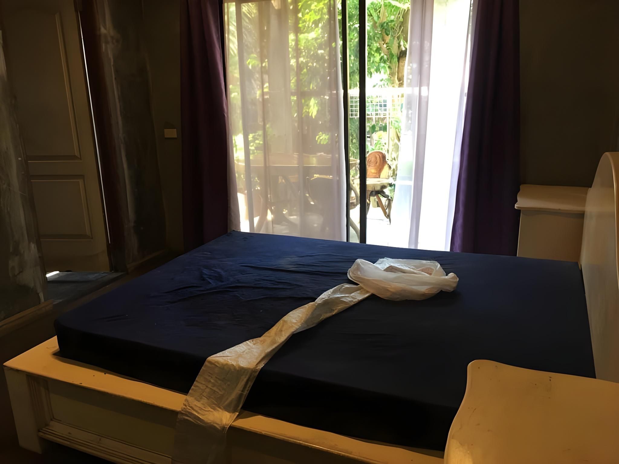 Standard Room Shared Bathroom