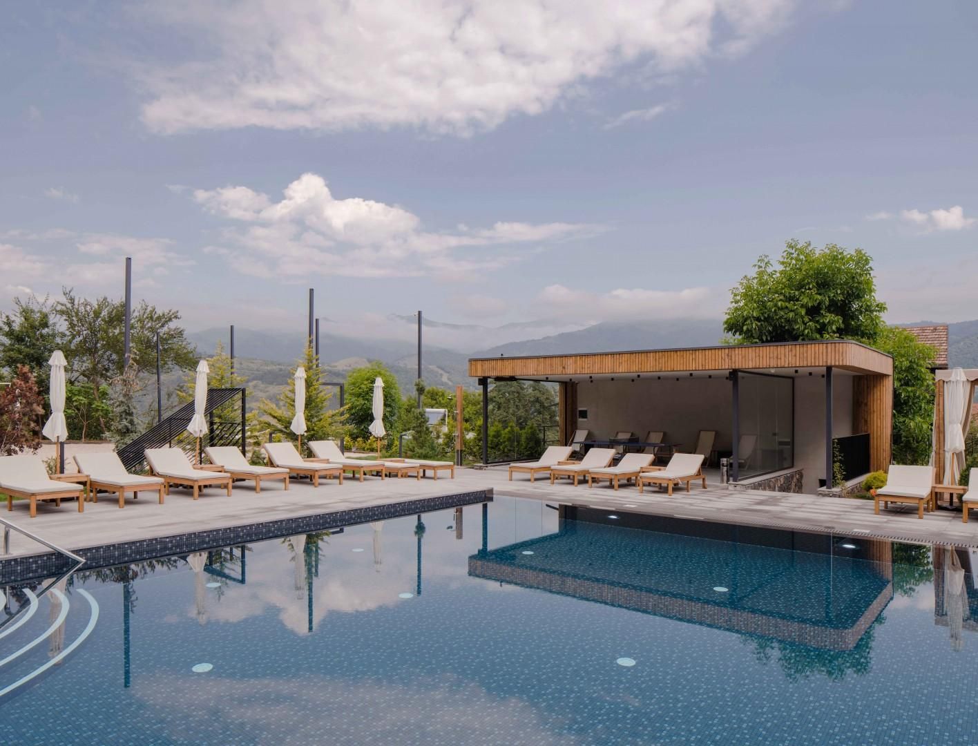 915d88823864d45c39fc42ecfbef82c8