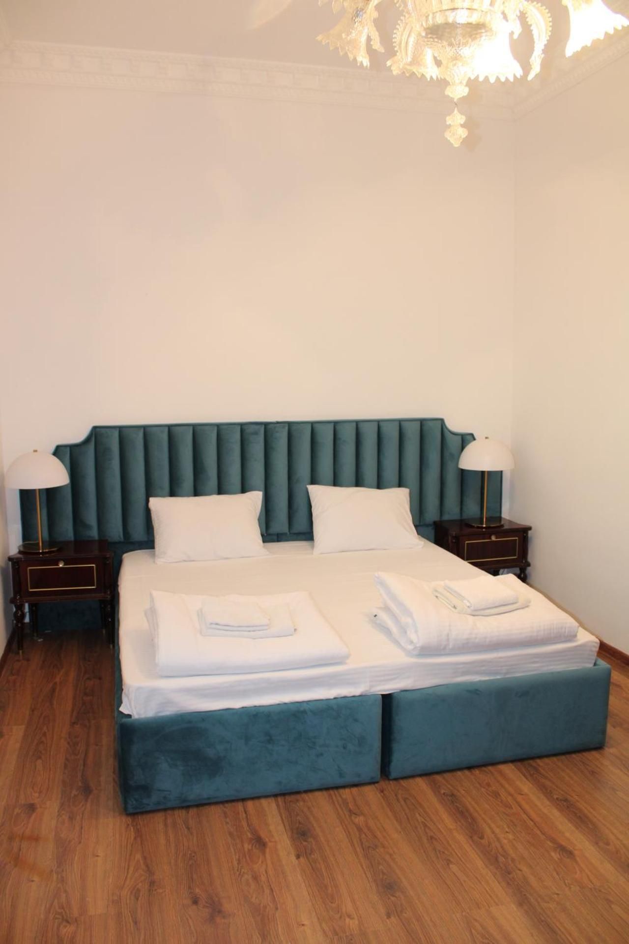 Large Double or Twin Room