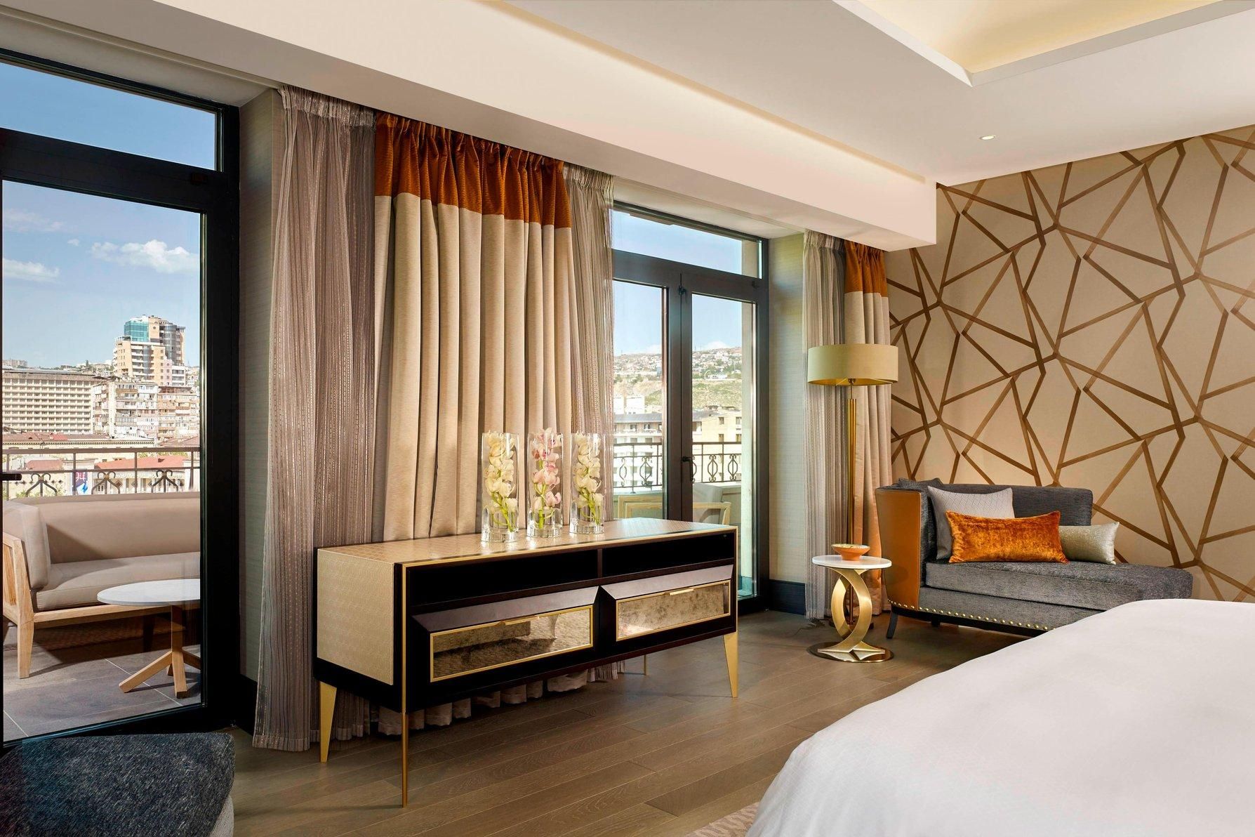 Alexander, Presidential Suite, 1 King