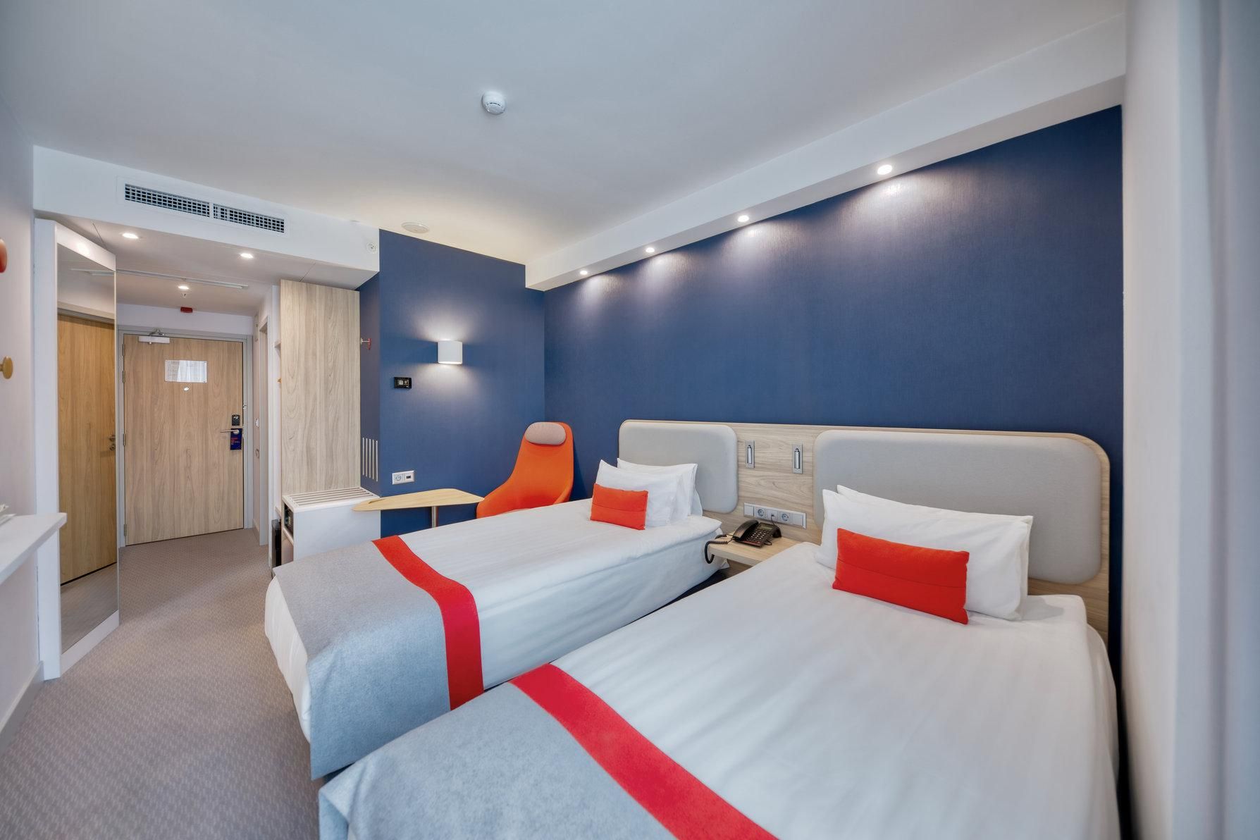 2 Single Beds Standard