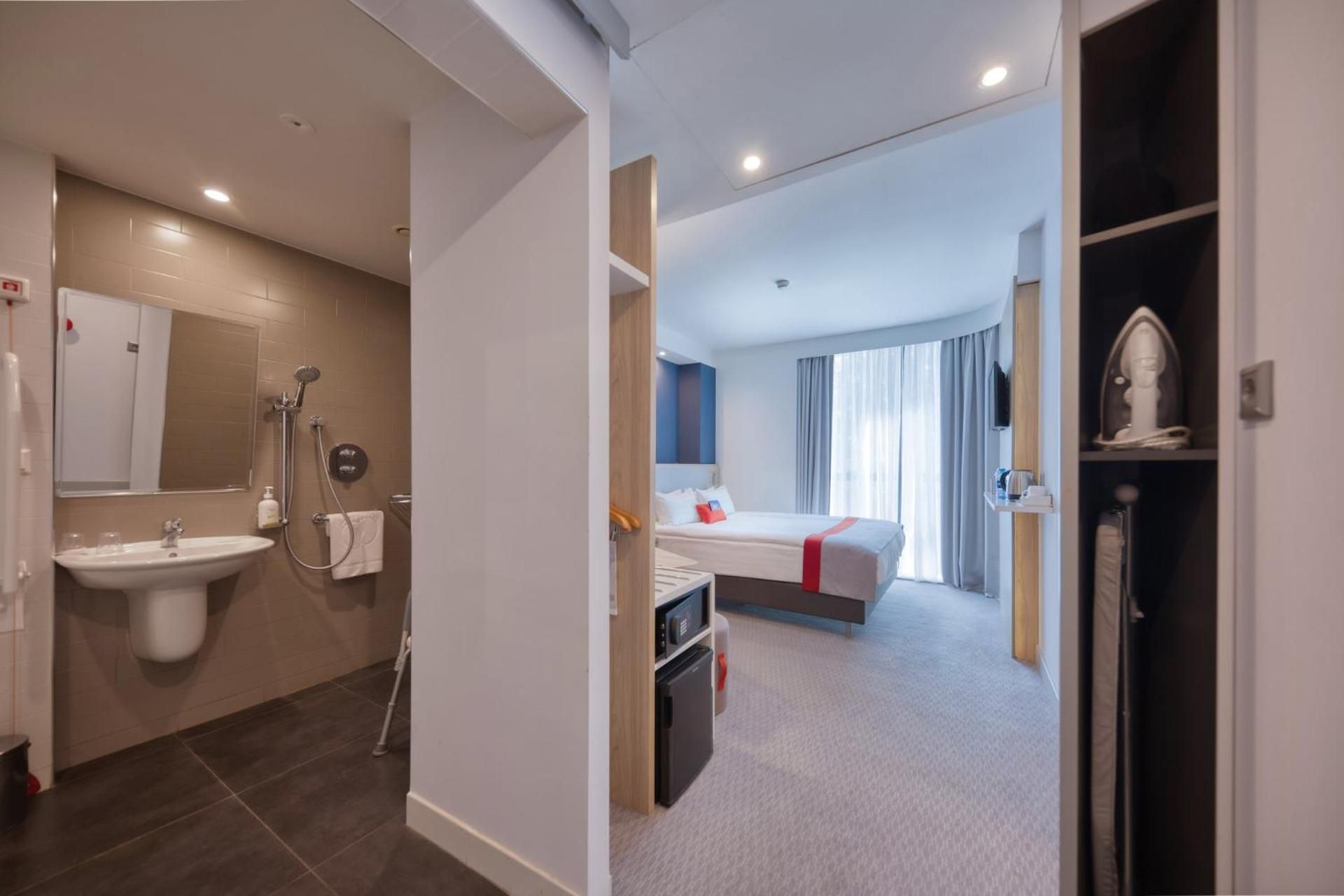 Standard Double Room - Mobility Access
