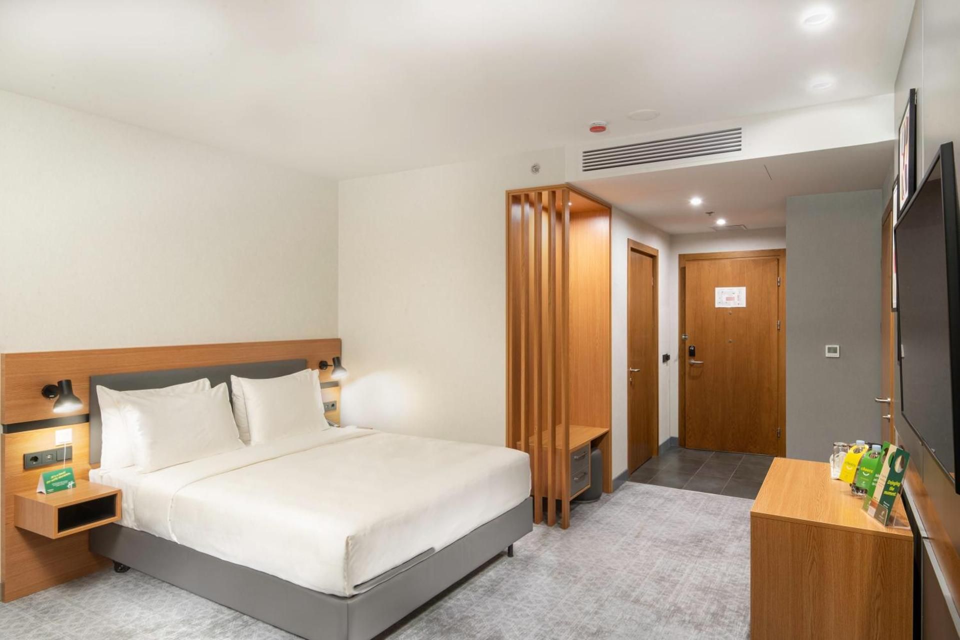 Standard Queen Room - Disability Access