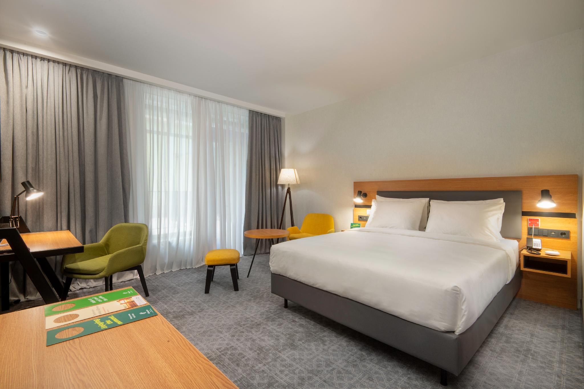 Standard Queen Room - Accessible