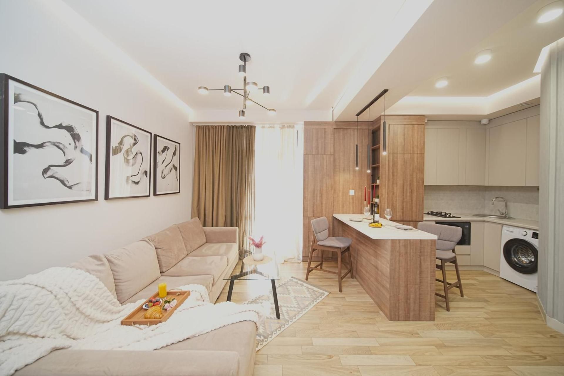 Superior One-Bedroom Apartment with Balcony