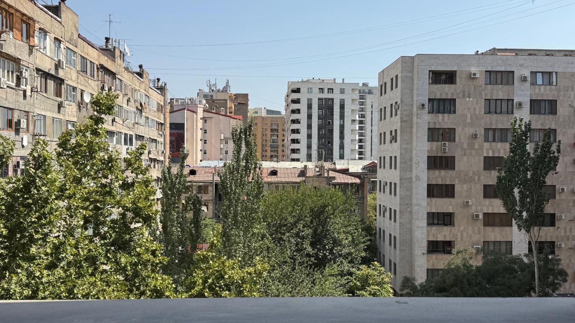 Two-Bedroom Deluxe Apartment with Balcony