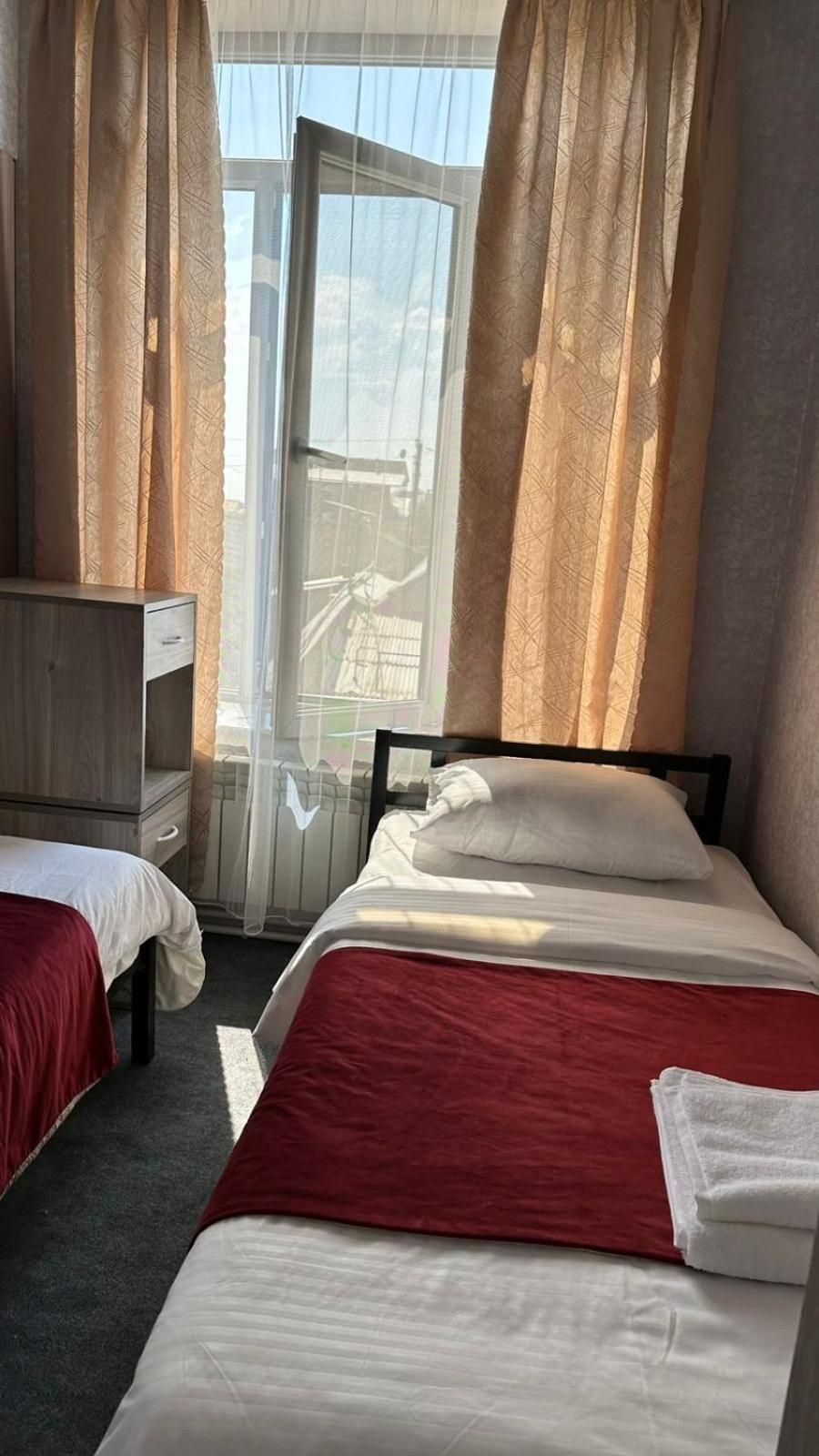 Hotel Erebuni Plaza Budget Twin Room