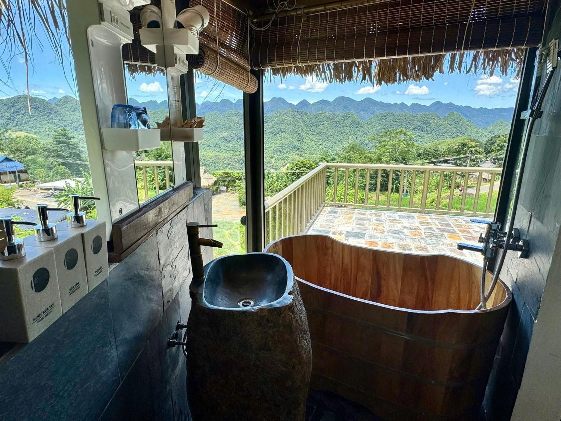 Family Suite Two Bedrooms with Mountain View