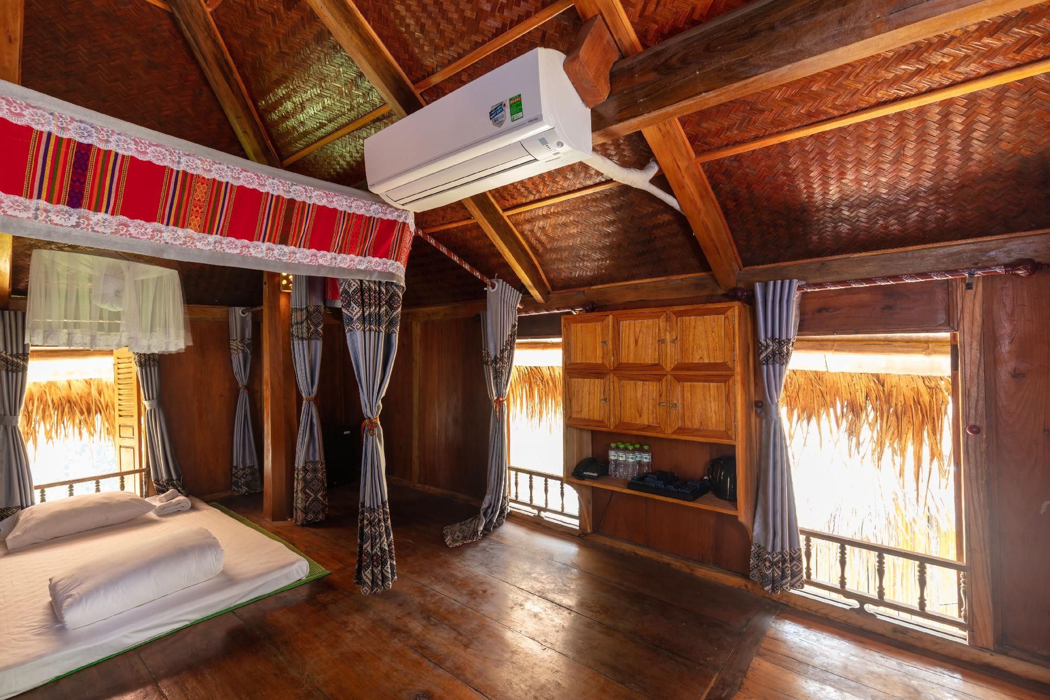 Dormitory Room with Single Bed