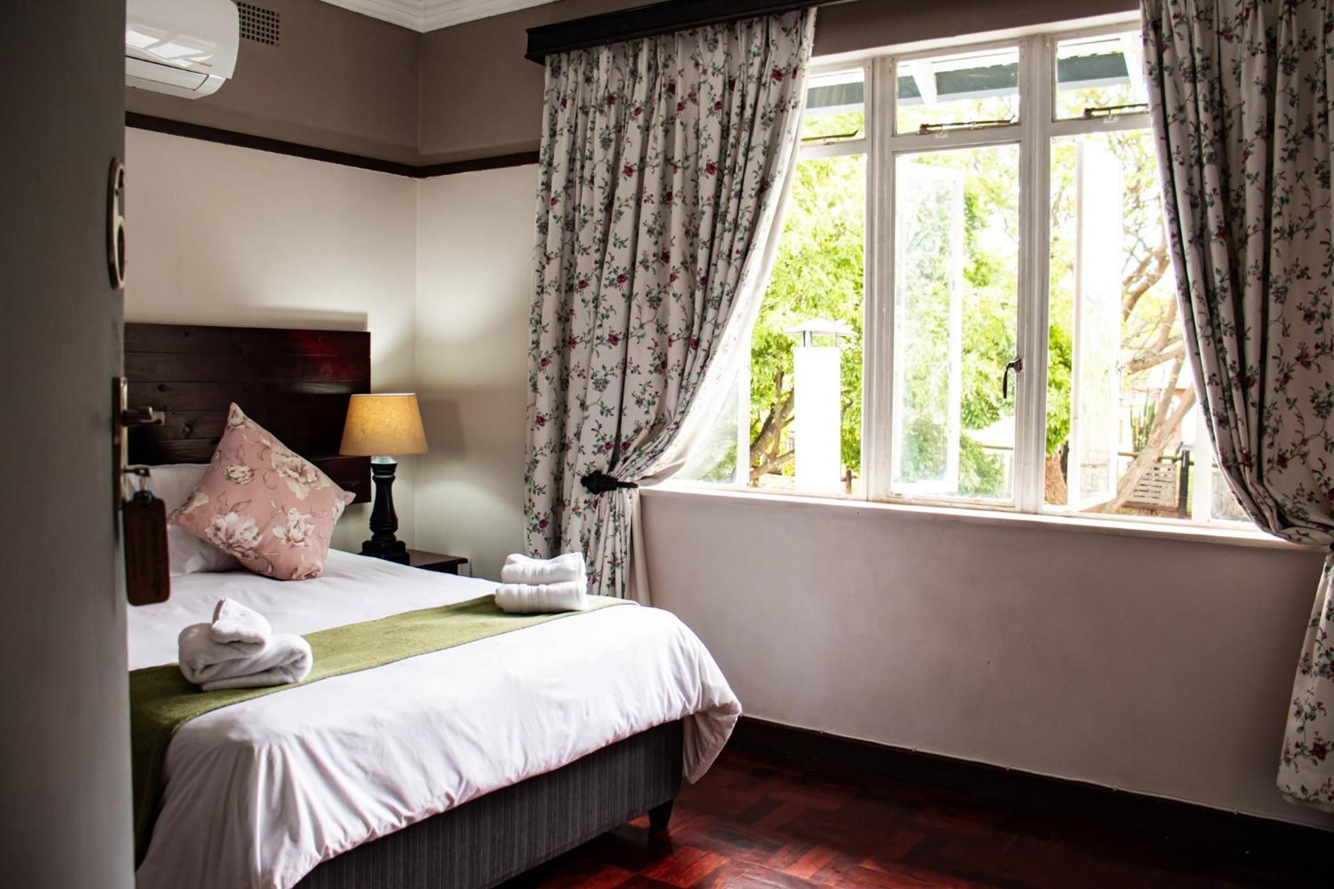 Economy Queen Room
