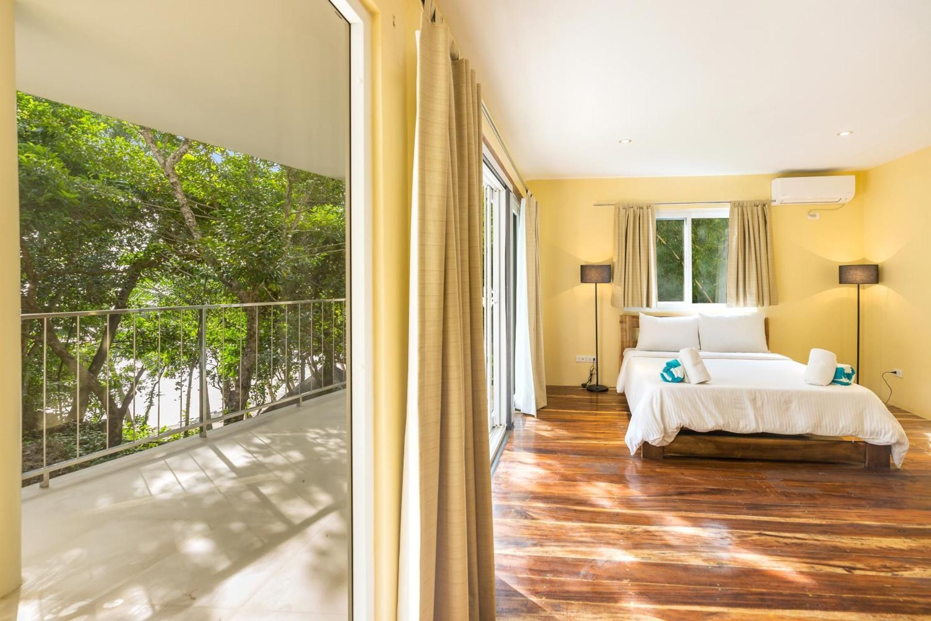 Antique Amor Bungalows & Villas Three-Bedroom Apartment with Balcony