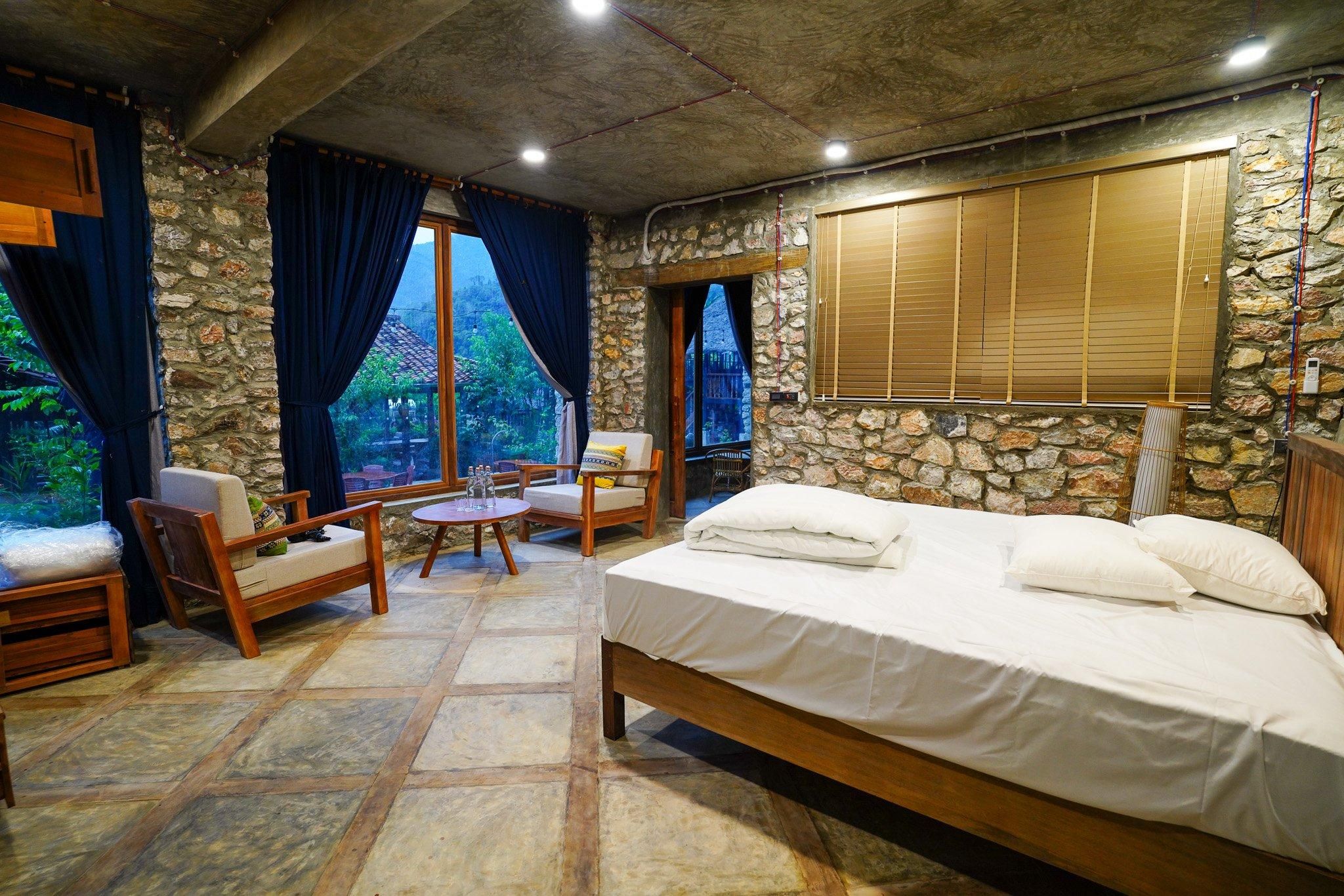 Ba Be Jungle Houses Connecting Family Room