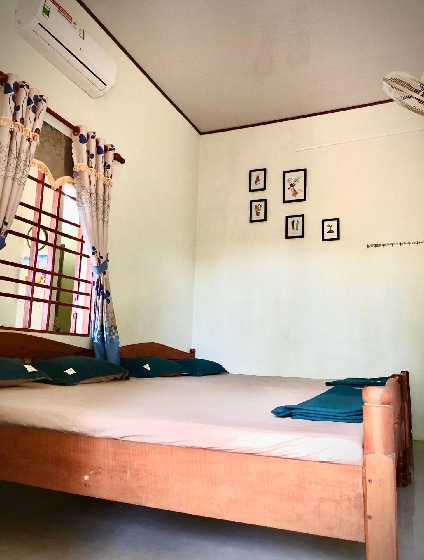 LOAN ANH HOMESTAY  2 Queen Beds No-Smoking Room