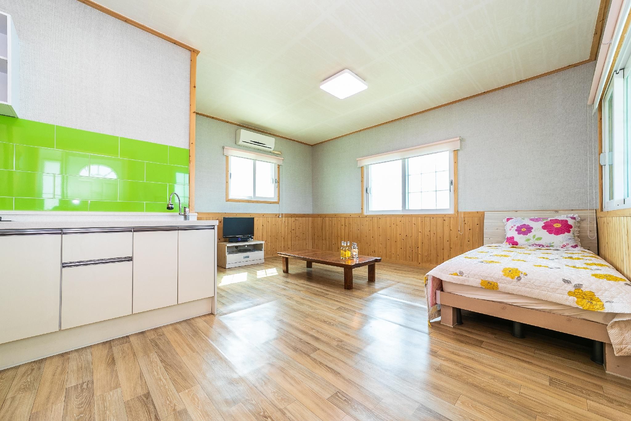 Nonsan Sodam Pension Building A, Room 201 (Special Room)