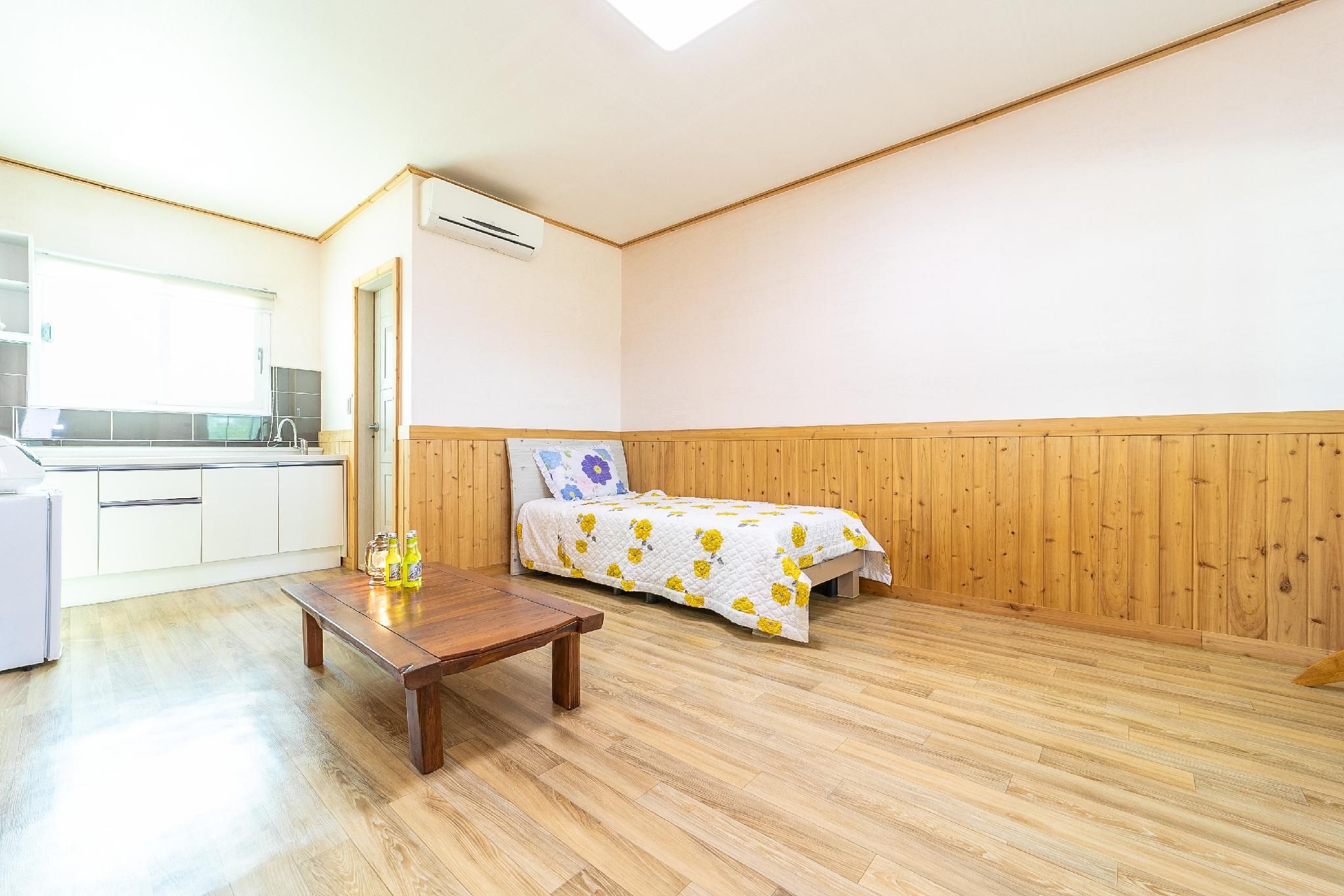 Nonsan Sodam Pension Building A, Room 101