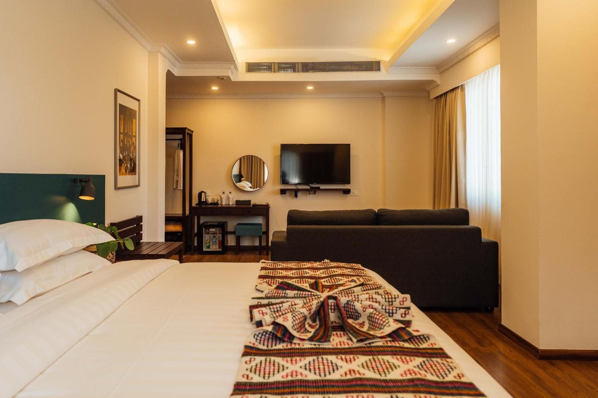 Suite with Mountain View
