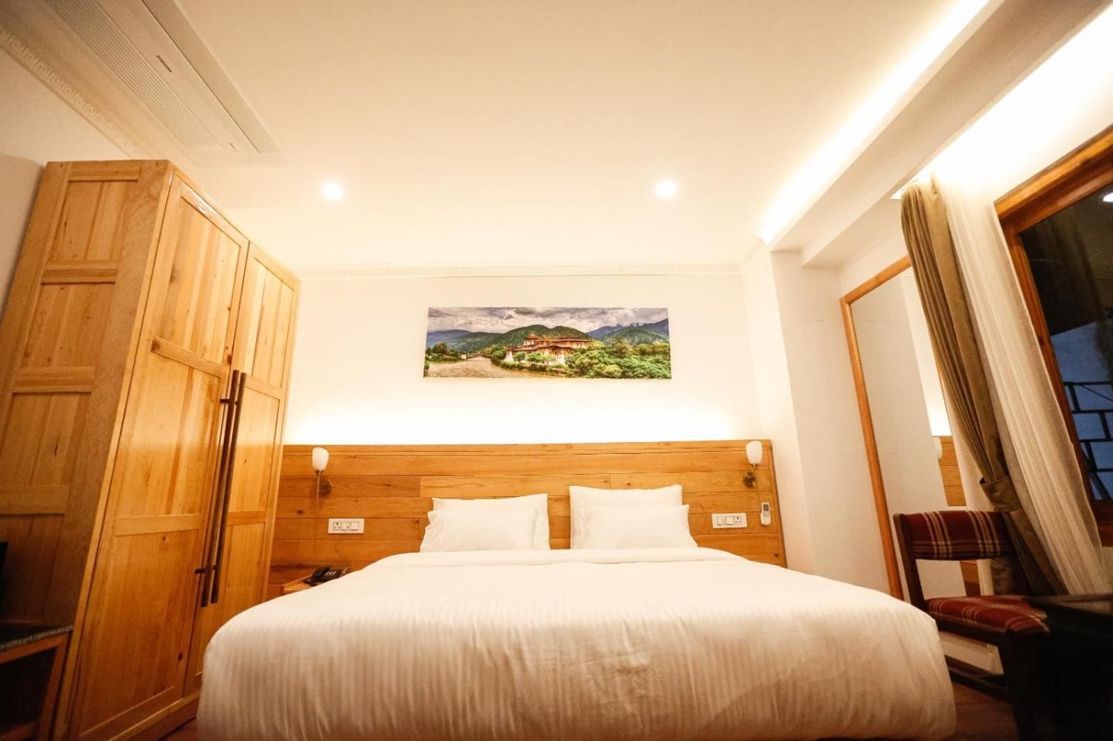 Phuntsho Khangsar Hotel Twin Room