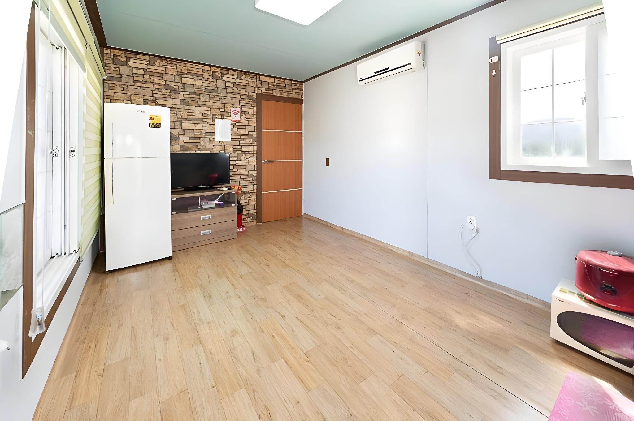 Wando Haebeach Pension Dongbak (Upper floor) 2