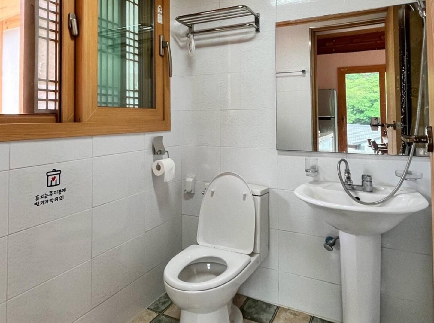 wanjuhanog pensyeonhyurim Double Room 3