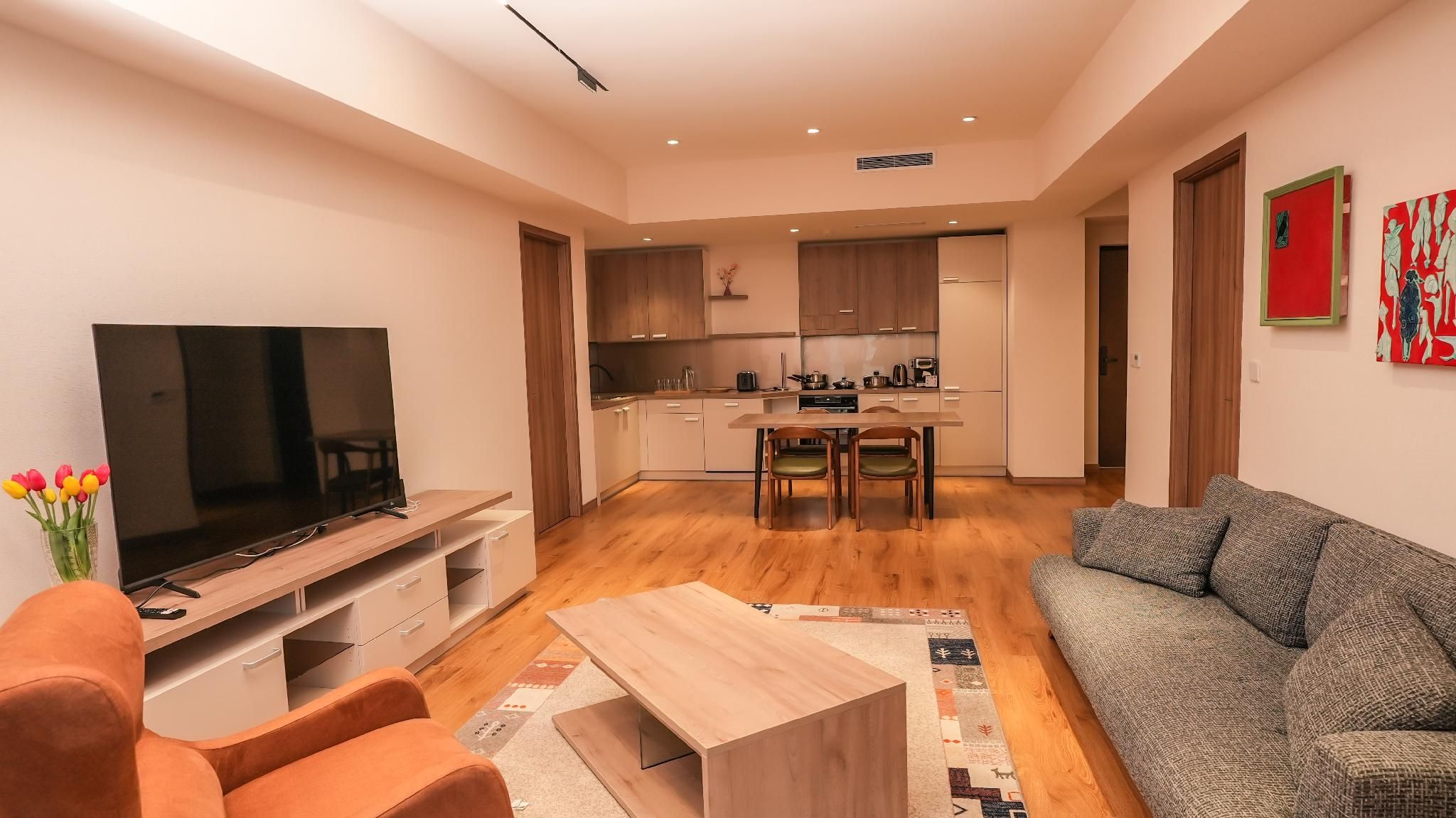 May Seven Serviced Apartment