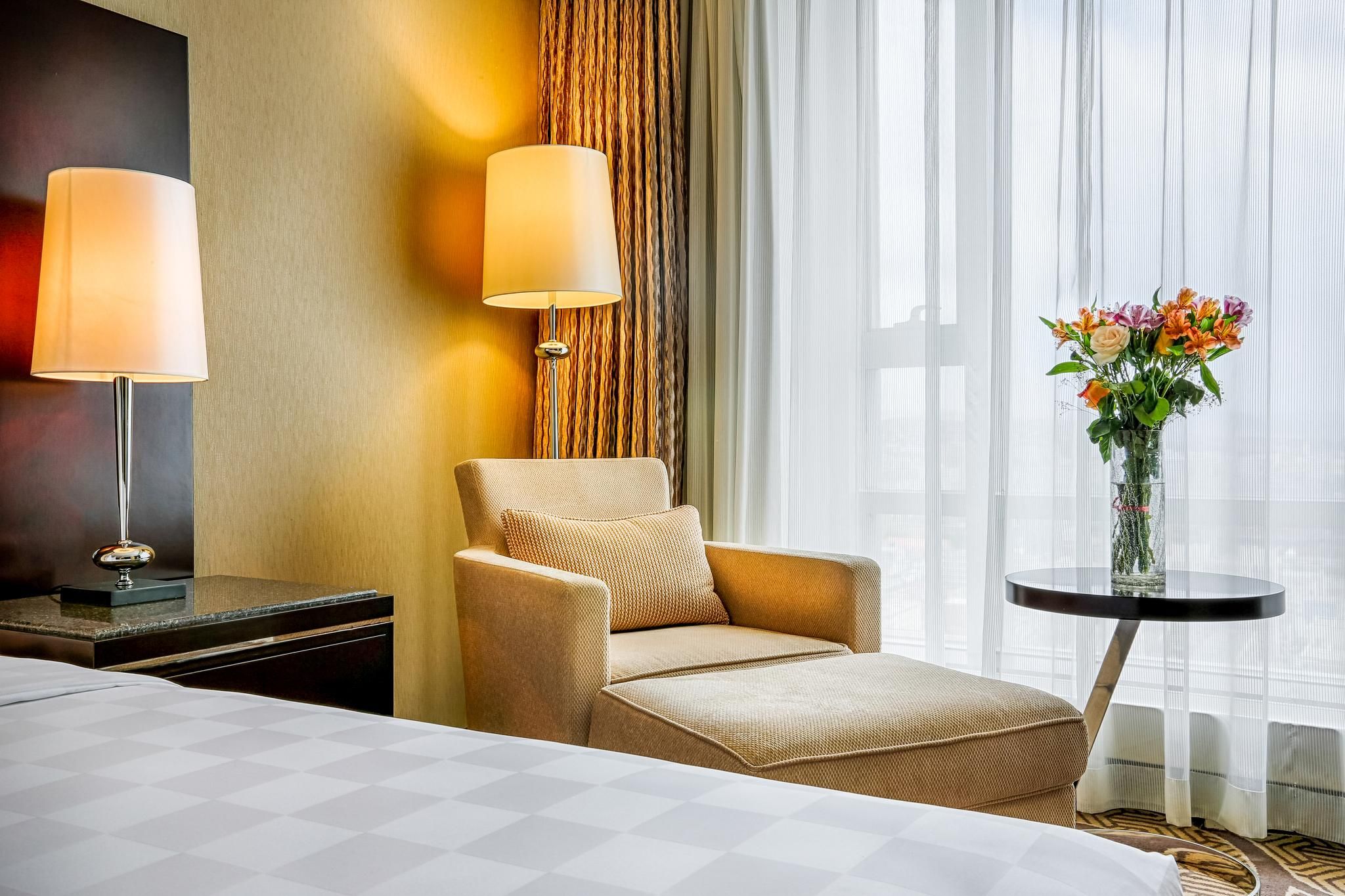 1 King Bed, Smoking Room, Deluxe Room, City View, Bathtub