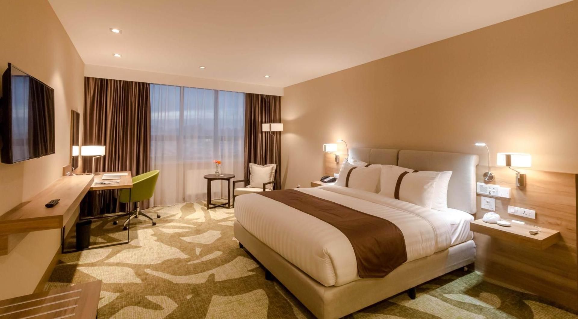 King Mobility Accessible Roll In Shower Non-Smoking