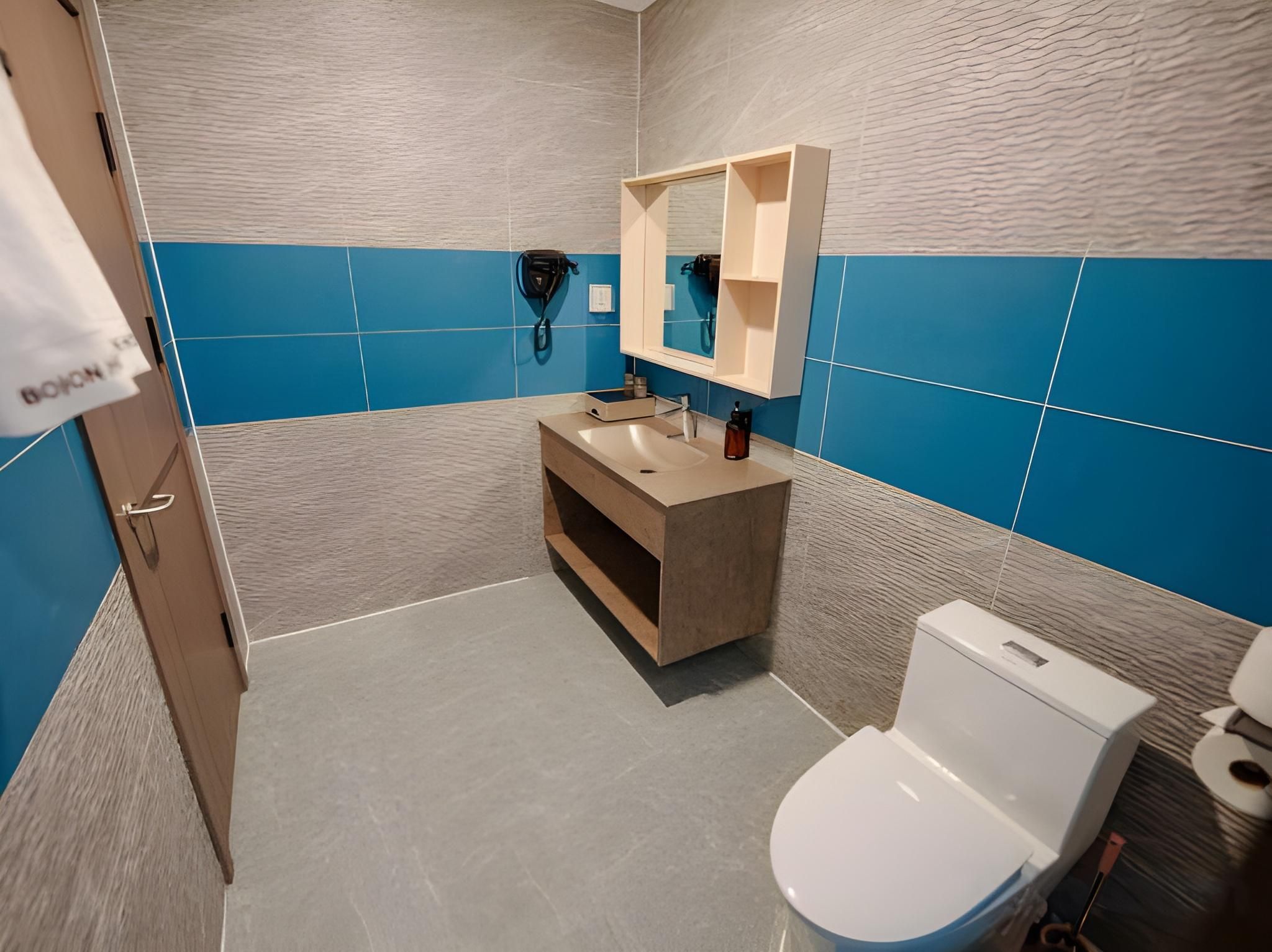 Deluxe King with Balcony