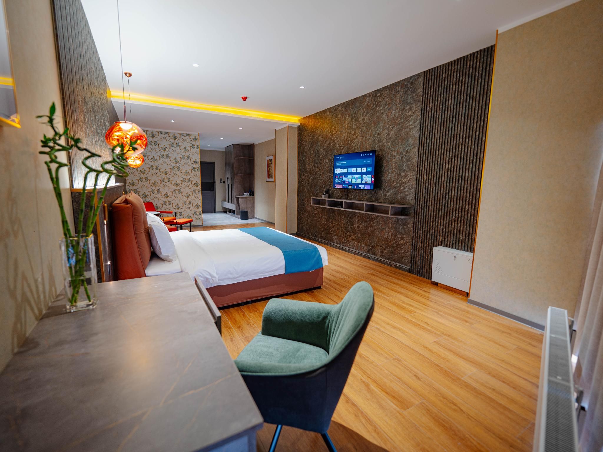 Deluxe King with Balcony