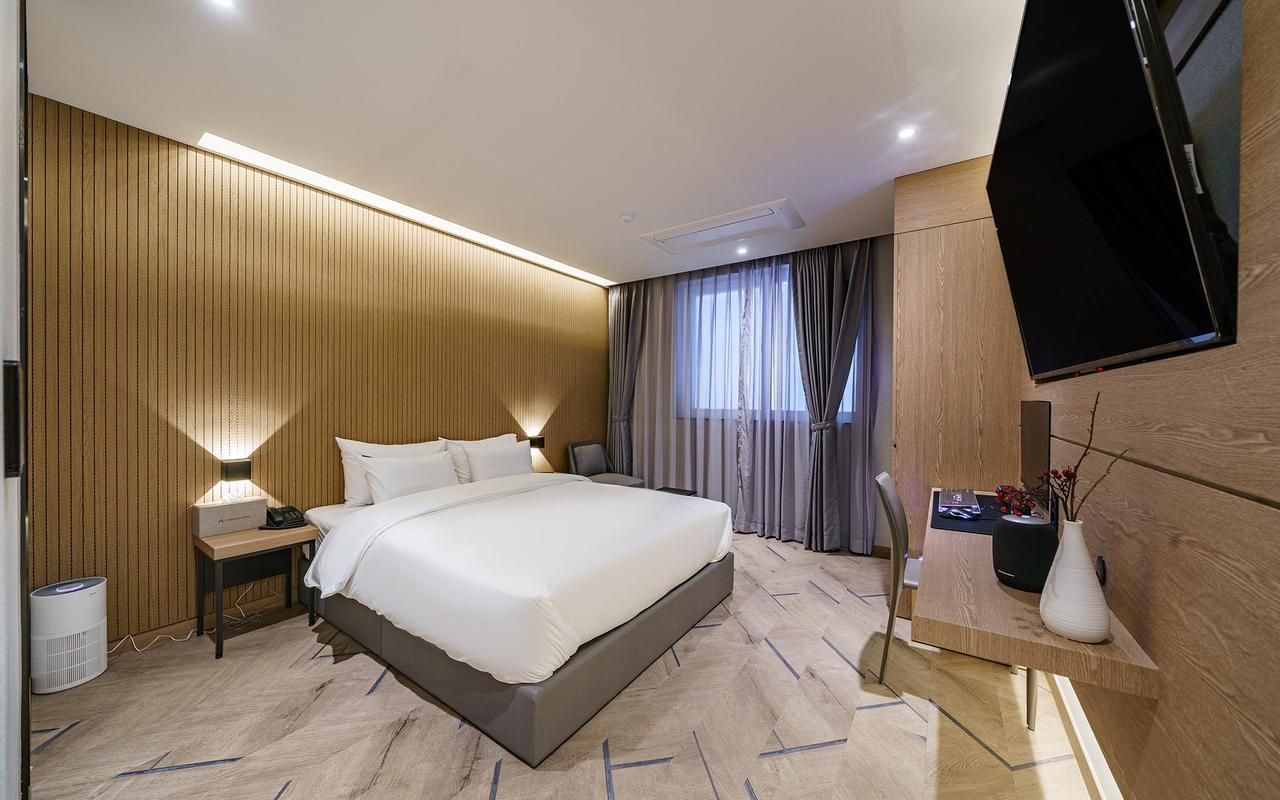 Wonju Hotel 21 Heritage Deluxe Room with Styler