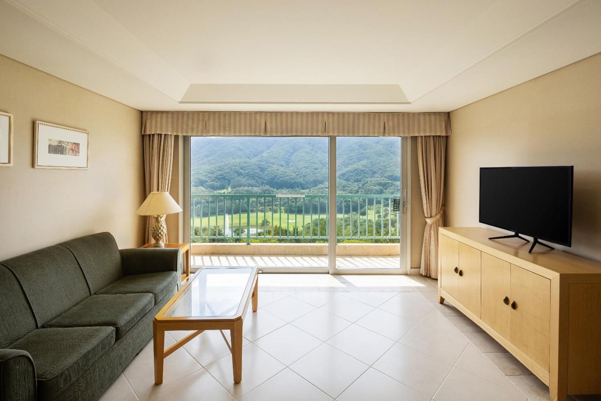 31PY Standard Double Bed