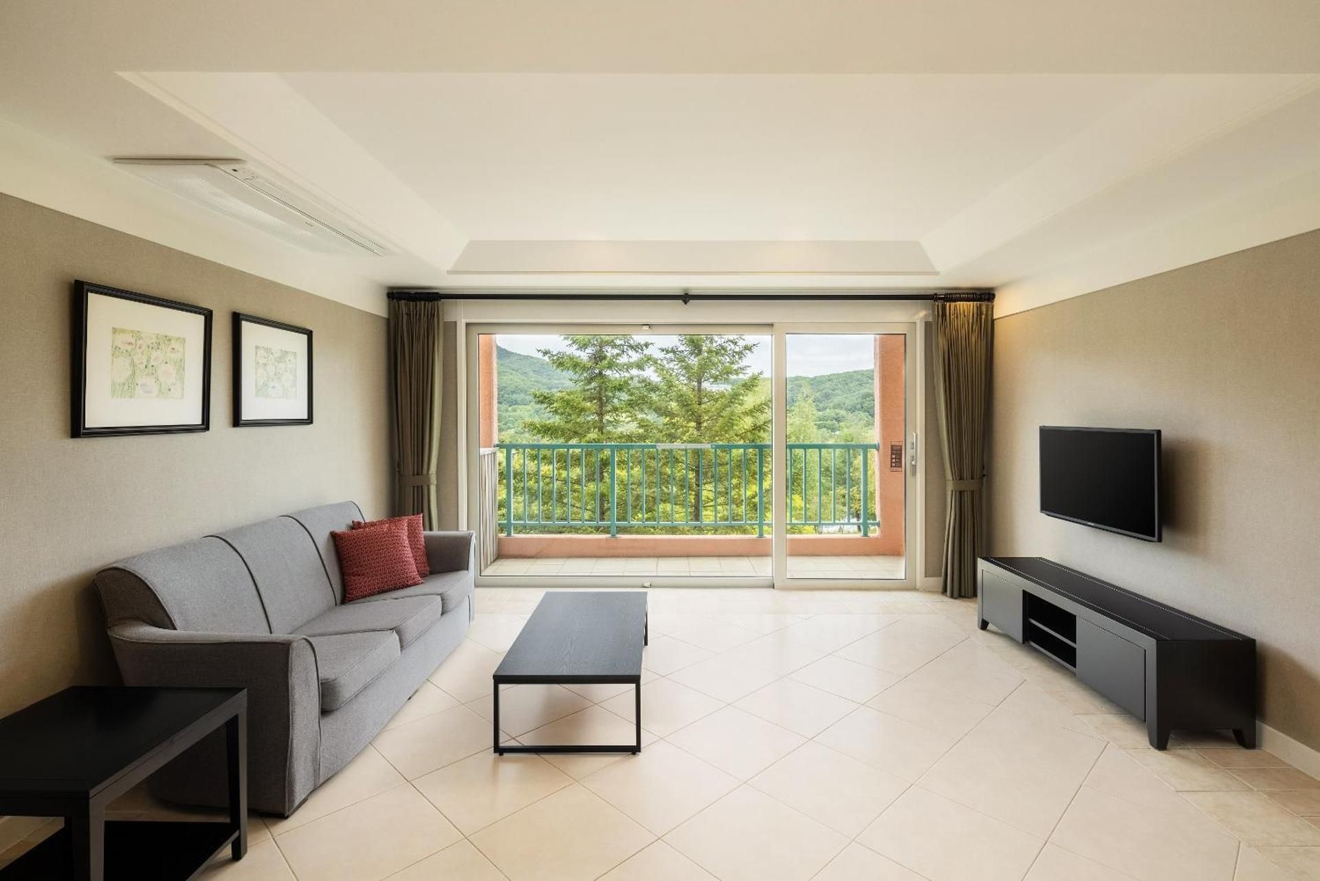 46PY Noble Double Bed