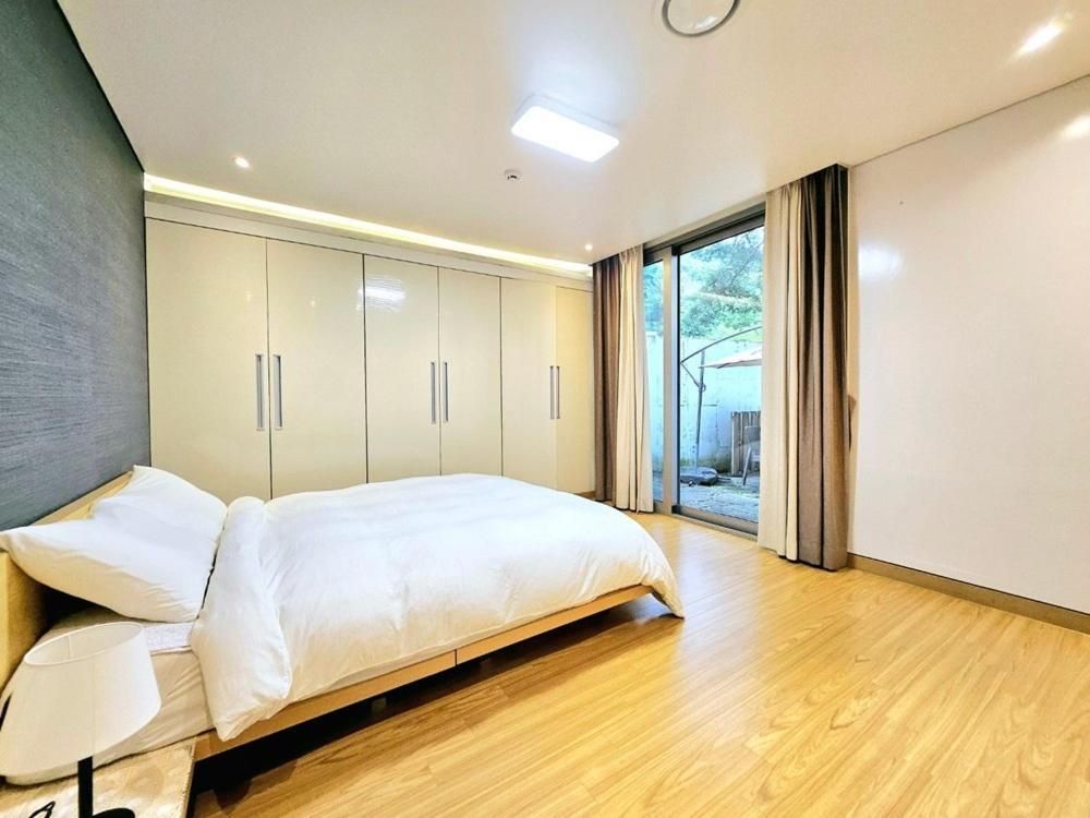 You are Suite Pool Villa Double Room 5 3